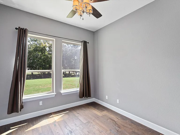 1614 Cedar Bend Dr — Photo 13