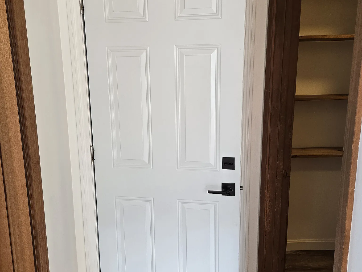 1 bed, 1050 sqft, $1,900 — Photo 4