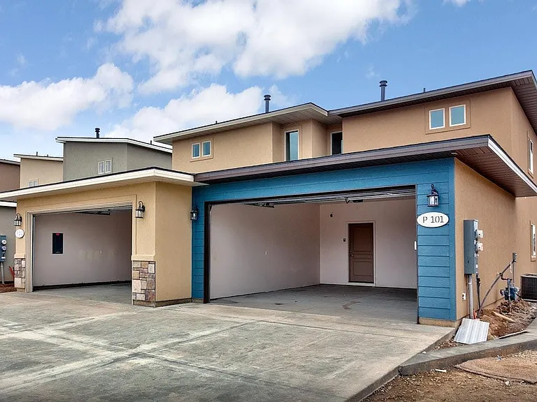 2860 N Villere Ln — Photo 3