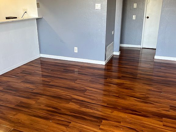 5th image of 4459 La Cresta Way APT 1
