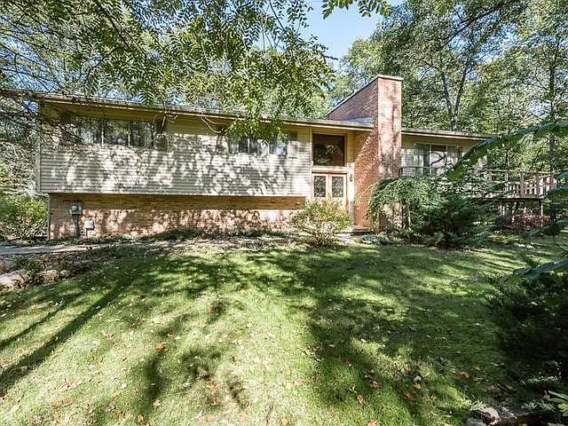 1st image of 2514 Tamarack Dr