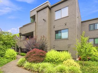 5620 S Riverside Ln #1, Portland, OR 97239
