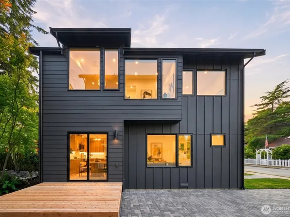 4909 SW Canada Drive, Seattle, WA 98136