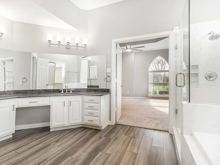 6009 Charleston Dr — Photo 15