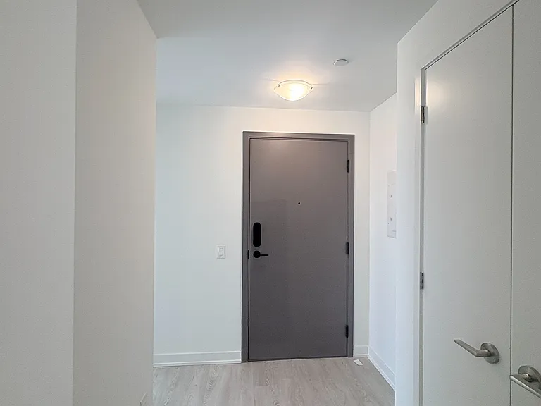 634 Church St #1403 — Photo 1