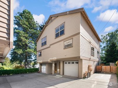 2003 NE 85th Street, Seattle, WA, 98115