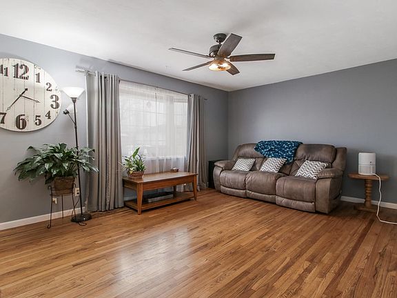 5th image of 1515 Julie Dr