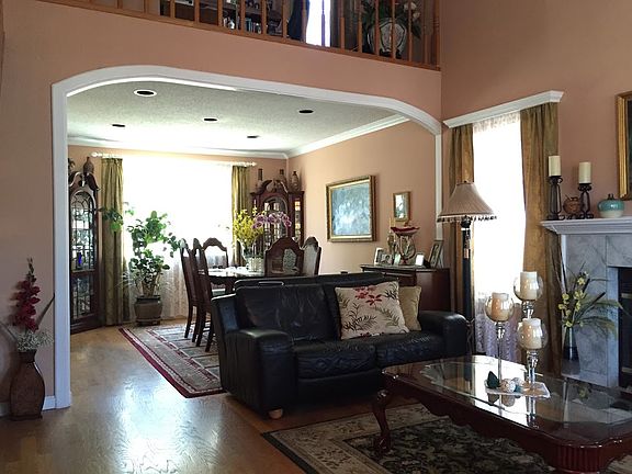 5th image of 916 Elmridge Way