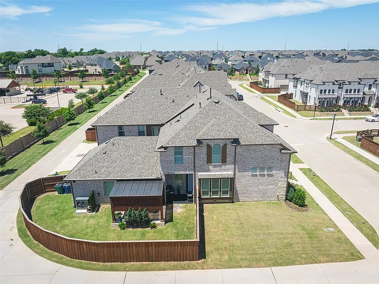 2712 Fiddler Way — Photo 32