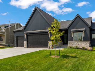 304 NE 62nd St, Ankeny, IA 50021