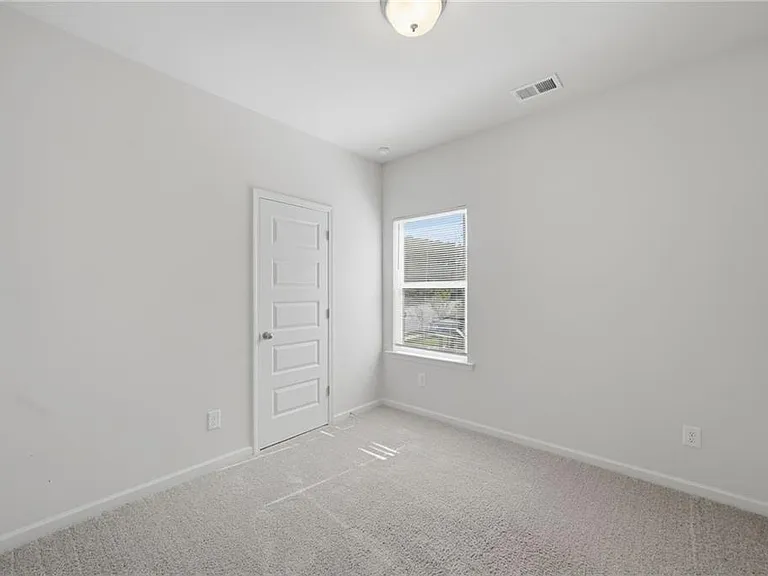 1670 Eagle Dr — Photo 27