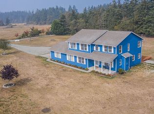 2290 Van Dam Rd, Coupeville, WA 98239