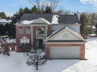 3722 Fraser Dr NE, Rockford, MI 49341