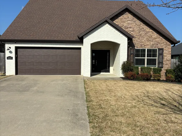 4400 SW Eggersway Pl, Bentonville, AR 72713