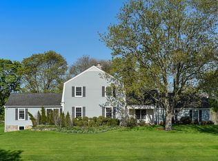 399 Grayfriars Ln, Inverness, IL 60067