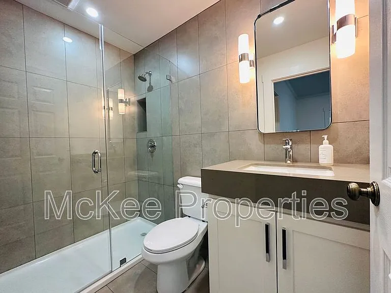 2140 1st Ave #1 — Photo 8