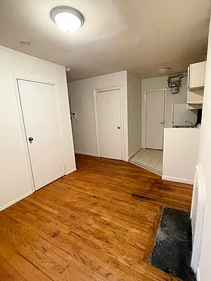 Rented by Jonis Realty | media 3