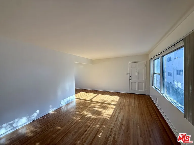 14944 Dickens St #3 — Photo 5