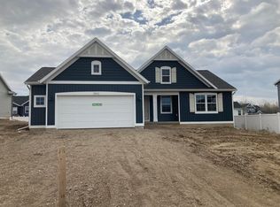 5882 Looking Glass Dr SW, Grandville, MI 49418