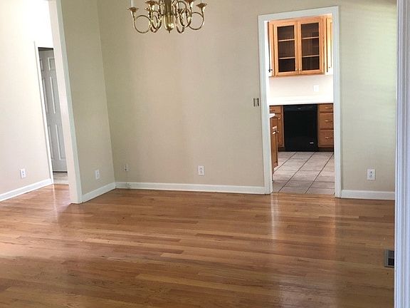 3rd image of 603 Saratoga Dr