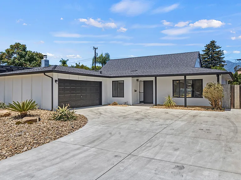 5514 Capellina Way — Photo 2