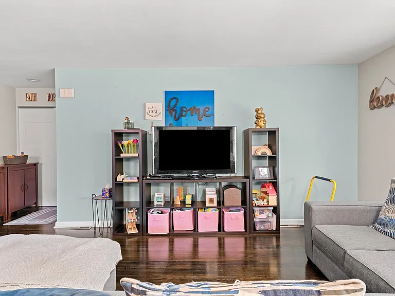 8819 N Wisner St #2 — Photo 7