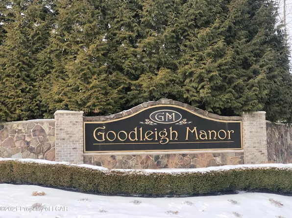 135 Scenicview Dr, Dallas, PA 18612