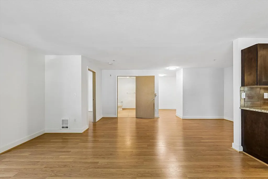 The Press Condos - 1 bedroom — Photo 4