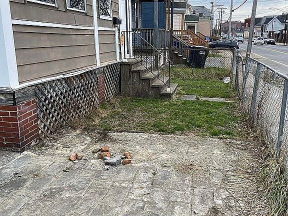 5th image of 1710 Lodi St