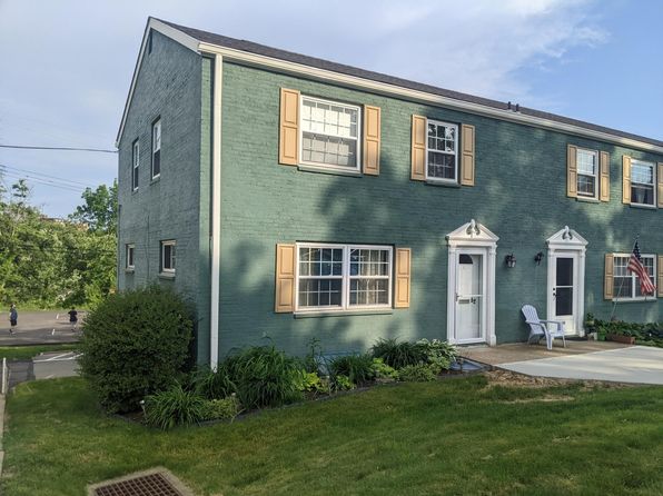52 Chapel Dr #52