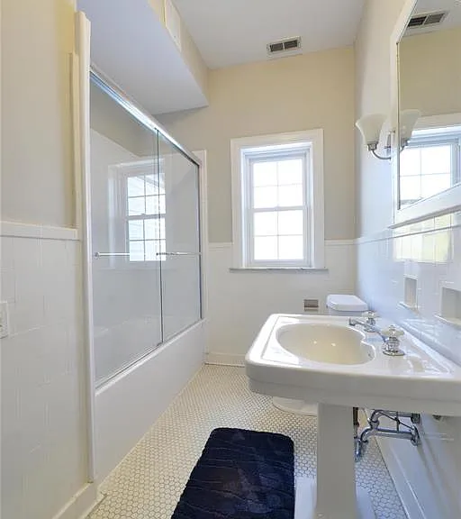 8045 Watkins Dr — Photo 33