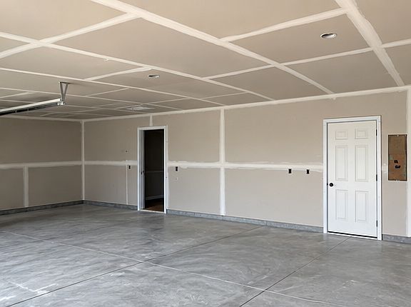 4th image of 831 3rd Avenue Ct SW
