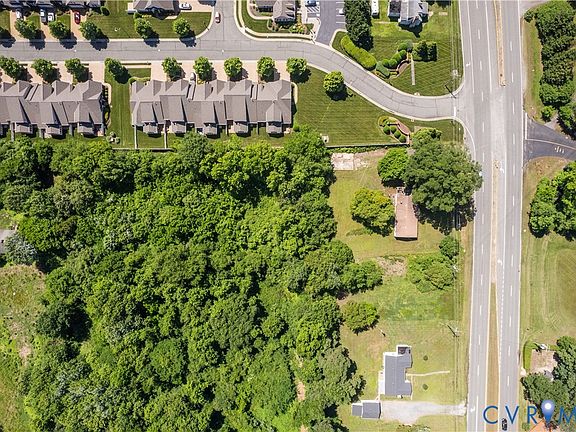 3rd image of 8212 Shady Grove Rd