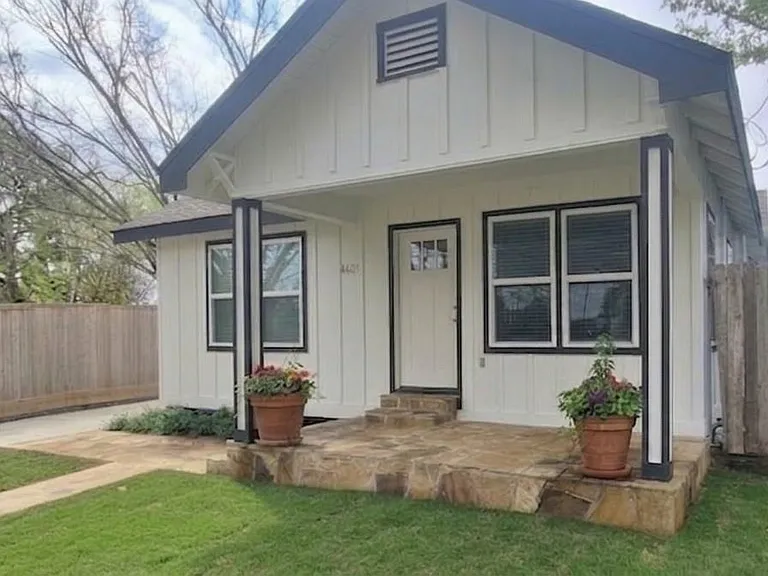5210 Polk St — Photo 2