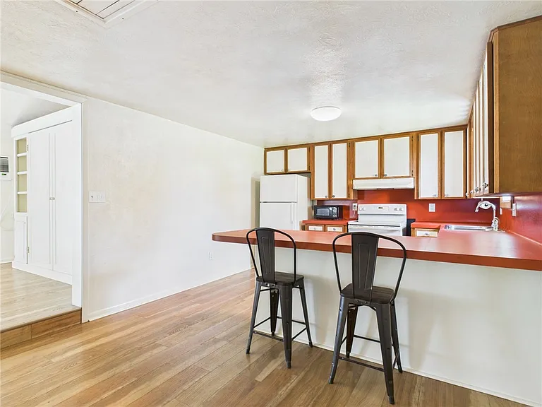 7070 FM 974 — Photo 11