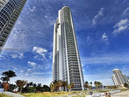 18201 Collins Ave Photo 1