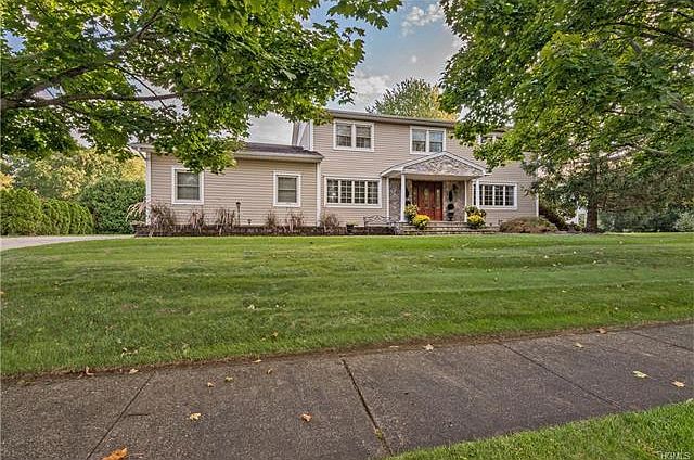 1st image of 22 Lakeward Ave