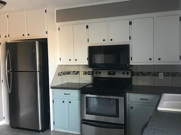 3rd image of 6413 NW Compass Dr