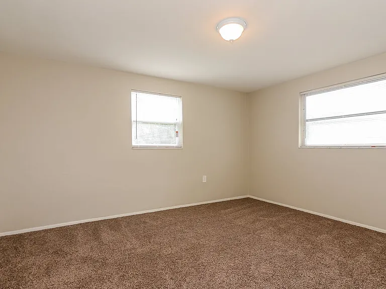 1012 Normandy Blvd — Photo 10
