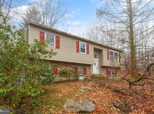 360 Icedale Rd, Honey Brook, PA 19344