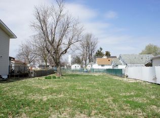 1019 Metropolis St, Metropolis, IL 62960