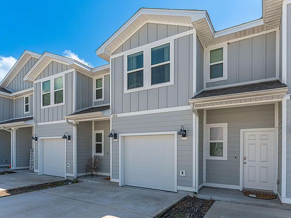 2nd image of 1010 McLaren Cir