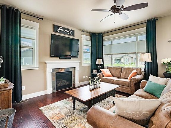 3rd image of 6060 Jewel Ln