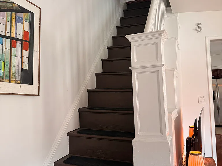 235 W Girard Ave — Photo 10