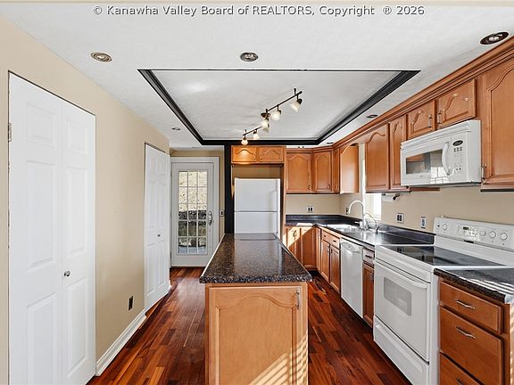 5th image of 112 Westview Dr