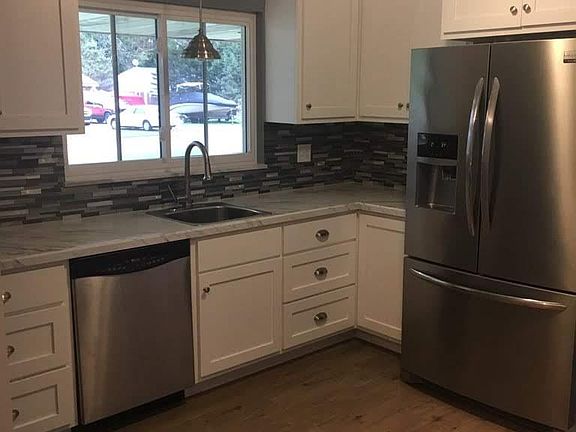 4th image of 118 Edgewood Dr