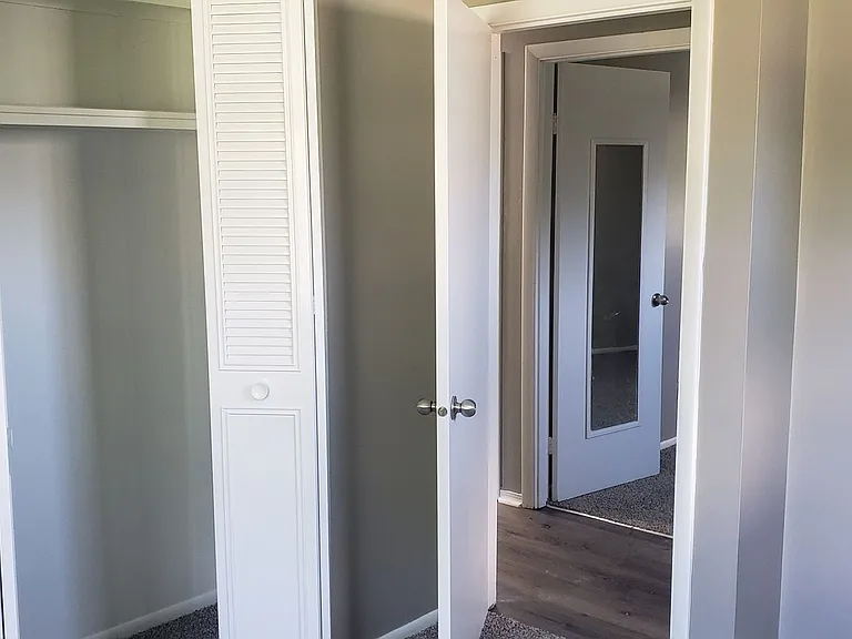 1501 W Blvd — Photo 2