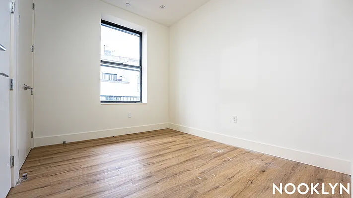 Rented by Nooklyn NYC LLC | media 40