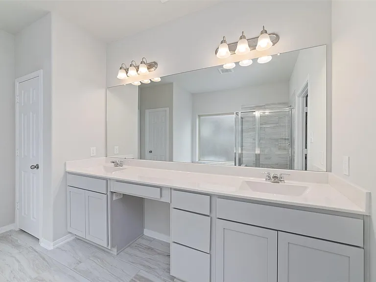 18511 Grand Spanish Oak Ct — Photo 17