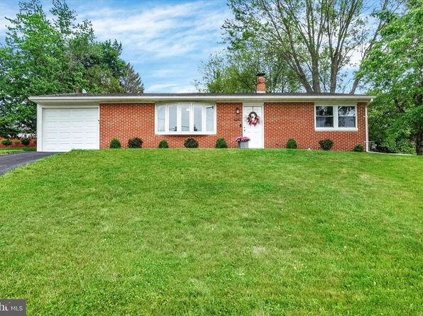 2560 Log Cabin Rd, York, PA 17408